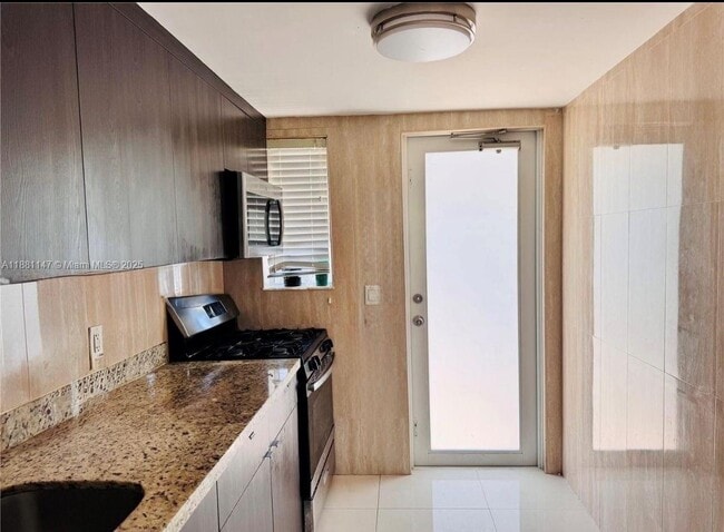 Foto del edificio - 1029 94th St