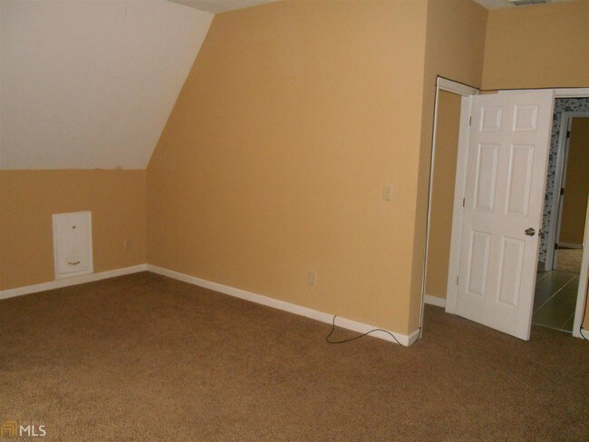 Building Photo - 2140 Fieldstone View Ct SE