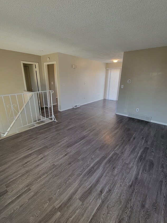850 Utica St Unit B, Denver, CO 80204 Condo for Rent in Denver, CO