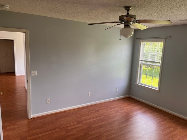 Building Photo - Whitney Pines