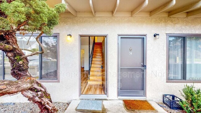Building Photo - 401 4th St