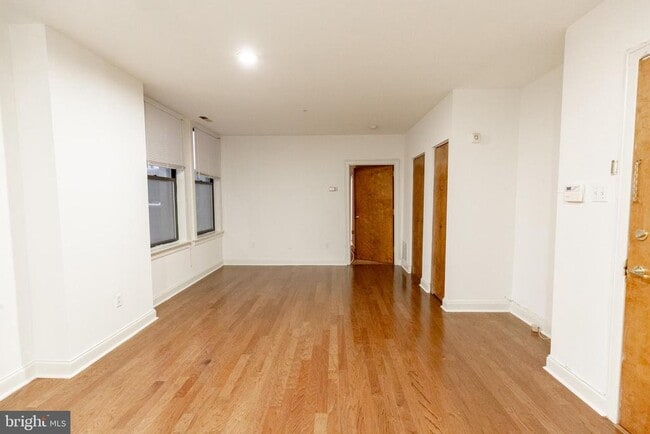 Building Photo - 1411 Walnut St