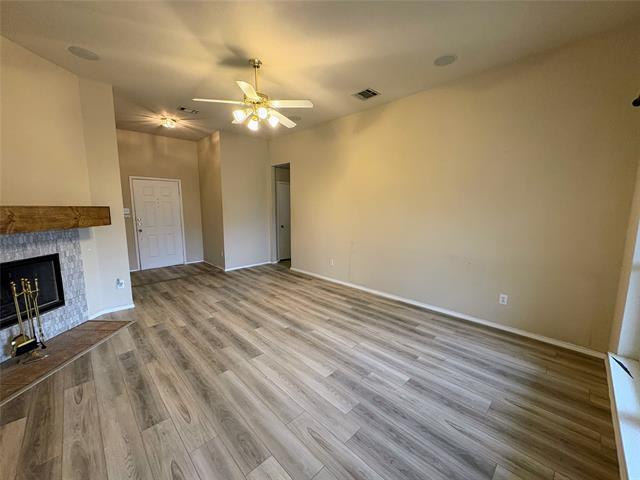 Foto del edificio - 913 Tourmalin Dr