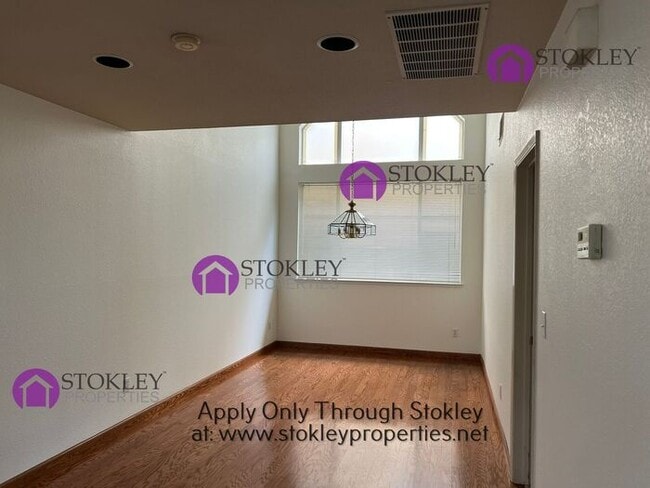 Building Photo - 4725 Country Hls Dr