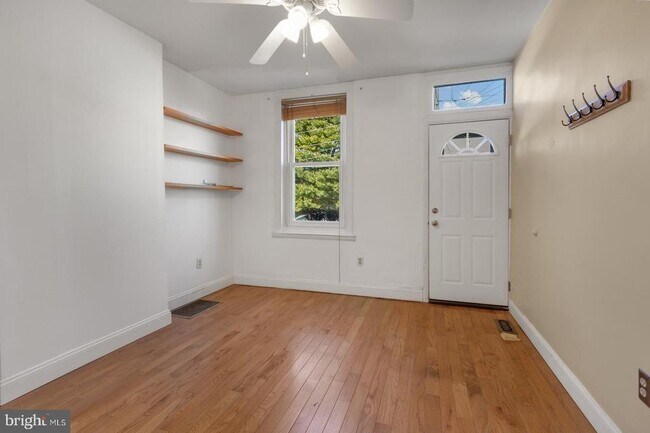 Building Photo - 206 Dawson St
