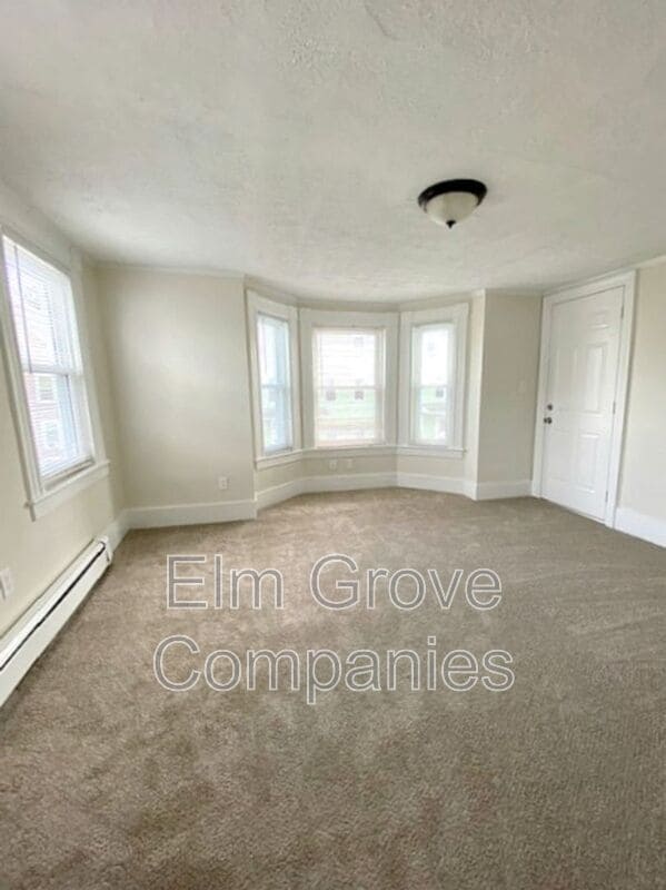 Building Photo - 56 Pennacook St