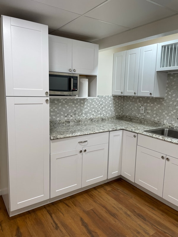 Building Photo - 214 Eagle Ave