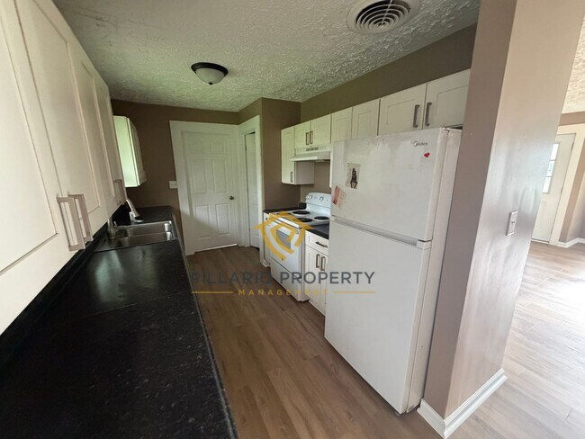 Foto del edificio - Audubon Gardens Updated, 3 Bedroom, Ranch Available NOW!