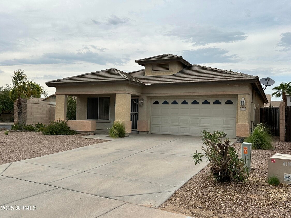 Foto principal - 14244 W Weldon Ave