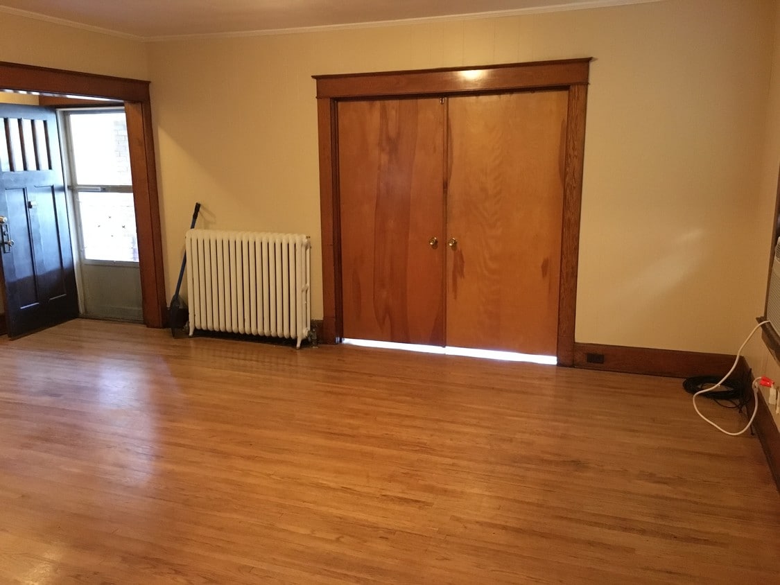 Living Room - 2548 Broadway St