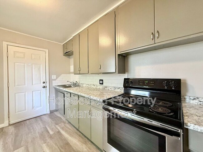 Photo - 210 W Mimosa Dr House