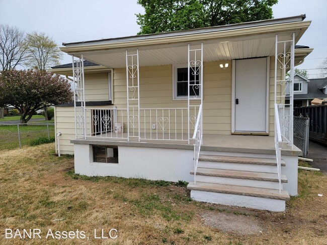 Building Photo - 2 br, 1.5 bath House - 223 Elizabeth Ave