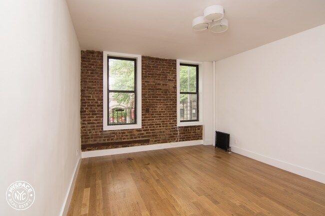 Building Photo - 1202 Avenue K