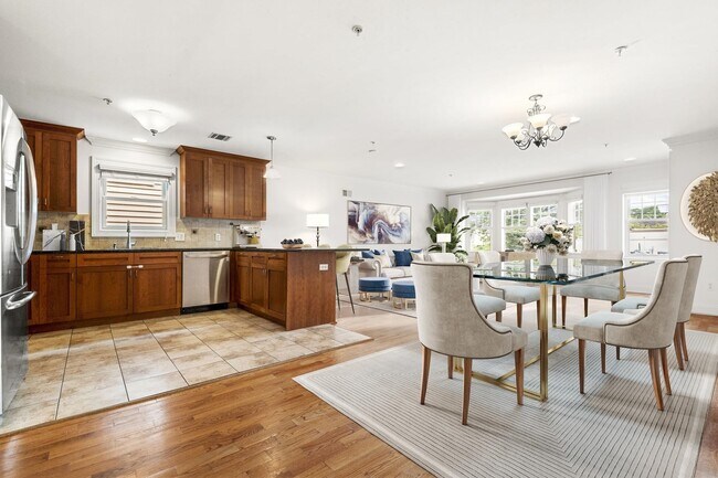 Foto del edificio - 2183 Edwin Ave