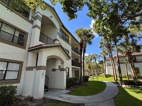 Building Photo - 550 S Park Rd