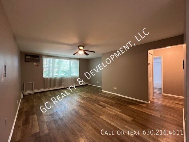 Foto del edificio - ***WESTMONT / LARGE 2 BEDROOM / HEAT INCLU...