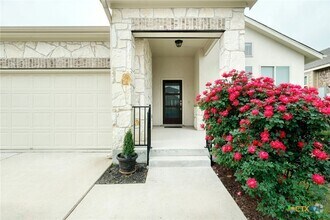 Building Photo - 532 Tanda Ln