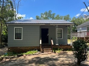 Building Photo - 718 N Bronough St