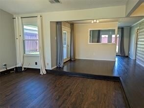 Building Photo - 2025 Gardanne Ln