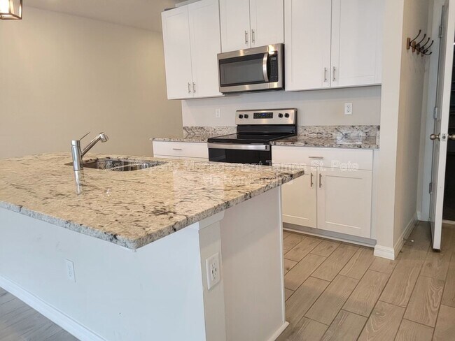 Foto del edificio - 7694 Momentum Pkwy