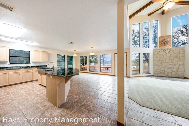 Building Photo - 4 br, 2 bath House - 1550 County Road 302