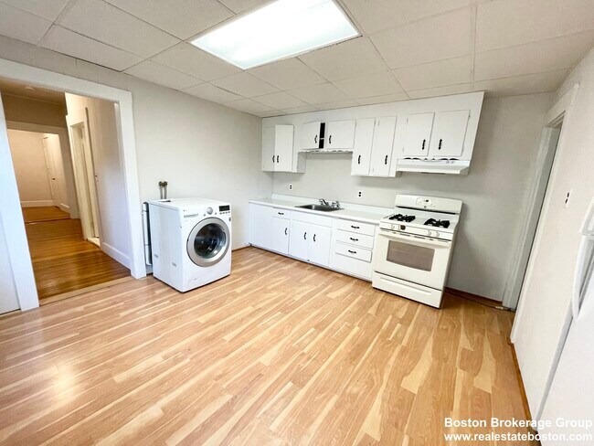 Foto del edificio - 121 Buttonwood St