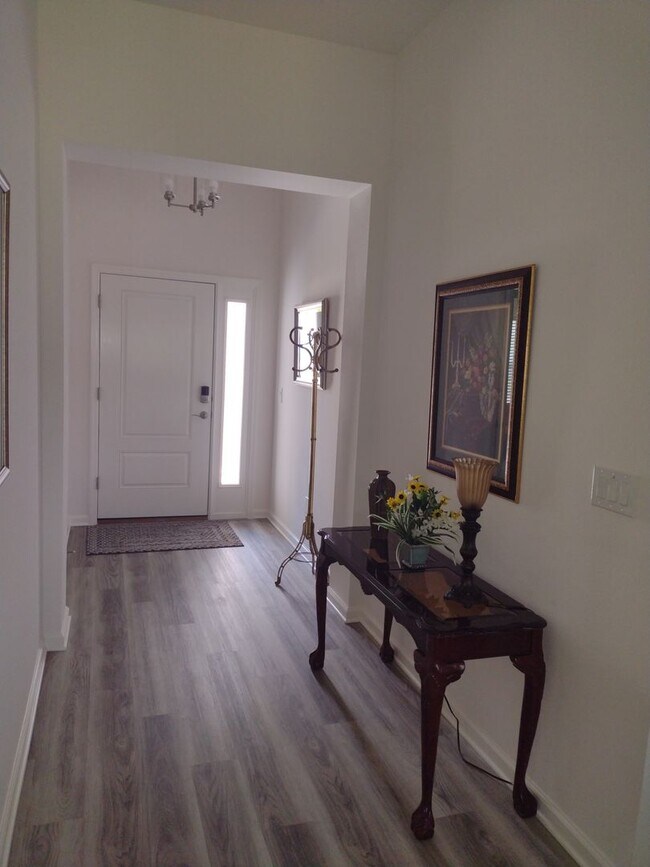 Building Photo - Furnished home in The Villages