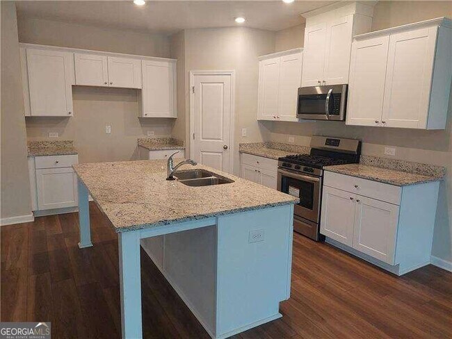Building Photo - 2050 Lanier Harbor Pt