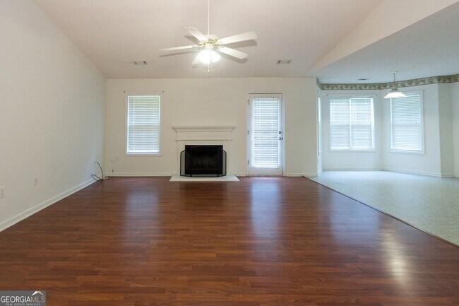 Photo - 2804 James Henry Dr House