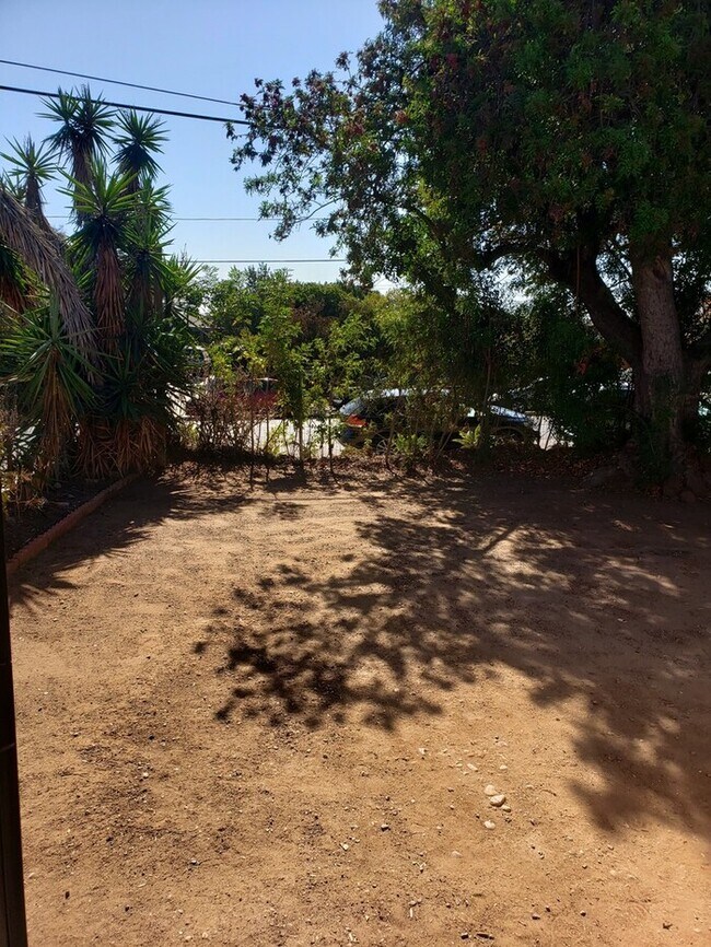 Building Photo - City Heights duplex with large private yard