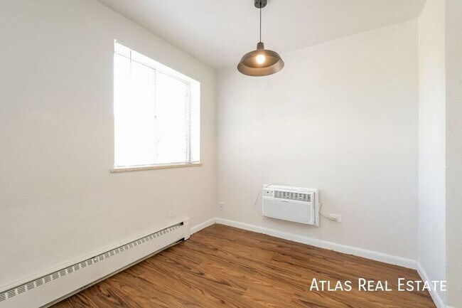 Foto del edificio - 4991 Lowell Blvd