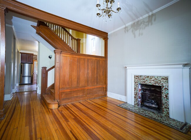 Foyer, view from front door - 2256 N Emerson St