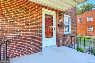 Building Photo - 6110 Everall Ave