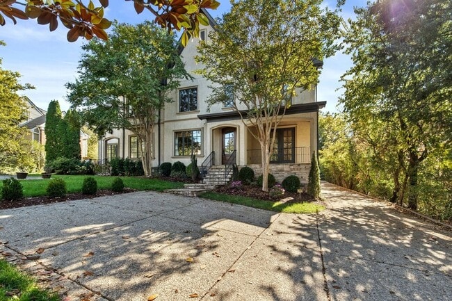 Photo - 2019 Overhill Dr House