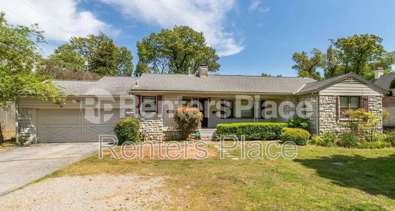 Primary Photo - 3315 S Lewis Ave