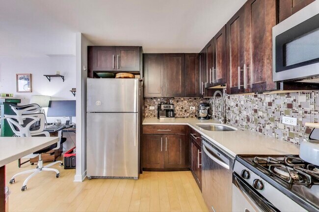 Foto del edificio - 2800 N Lake Shore Dr