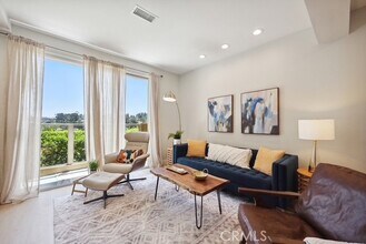 Building Photo - 30902 Club House Dr