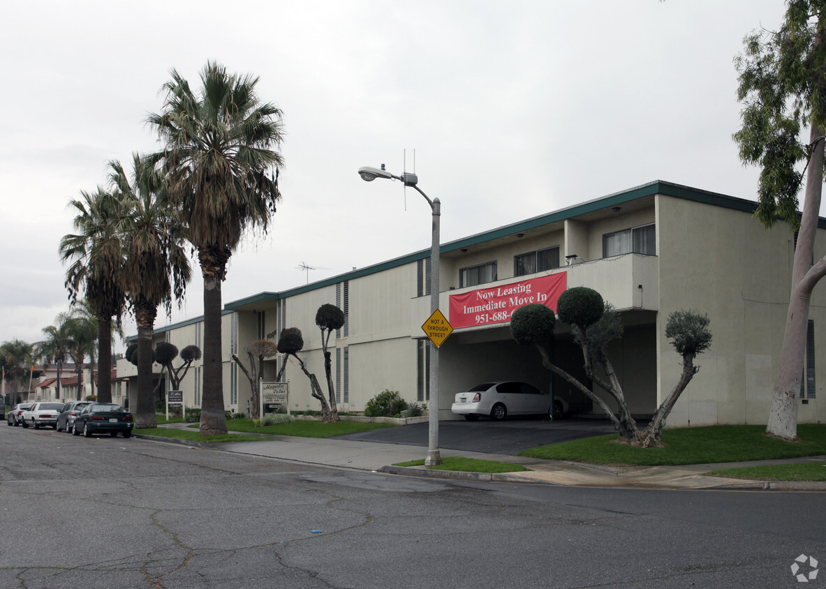 Primary Photo - Magnolia Palms Apartments