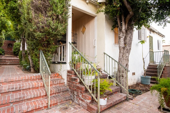 Building Photo - 4605 Marmion Way