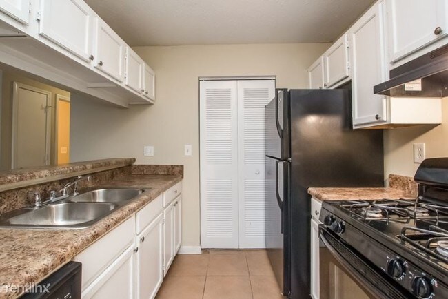 Building Photo - 2 br, 2 bath House - 579 WINDCHASE LN