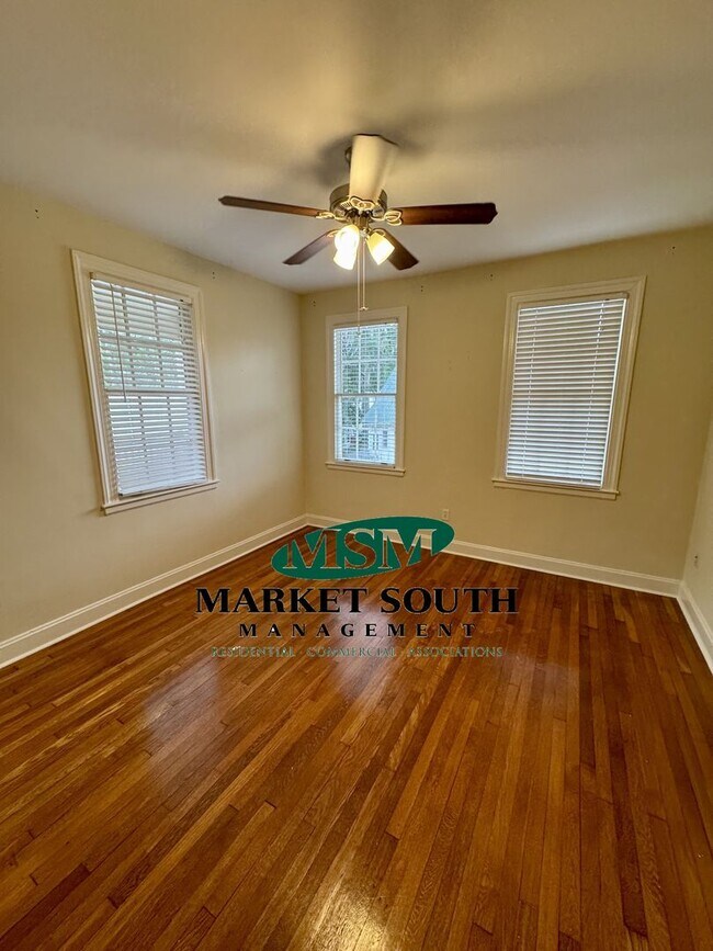 Foto del edificio - ARDSLEY PARK GEM- AVAILABLE NOW!  APPOINTM...
