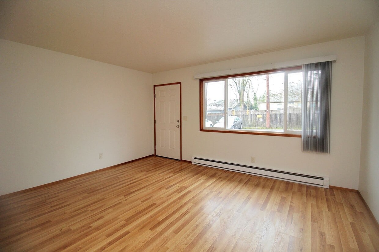 Primary Photo - 7312-7334 N Lancaster Ave