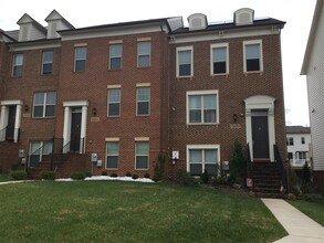 Building Photo - 13251 Tivoli Lake Blvd