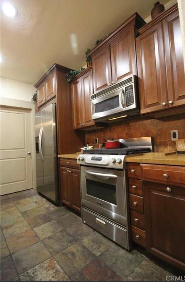 Kitchen - 24505 Town Center Dr