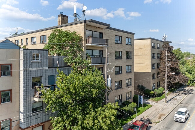 Building Photo - Suncrest Court