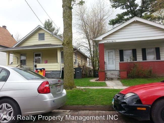 Building Photo - 2 br, 1 bath House - 1451 COLBURN ST.