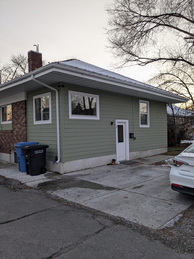 Building Photo - 141 W 200 N