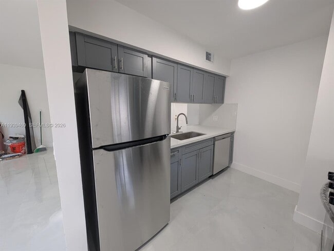 Building Photo - 301 SW 86th Ave