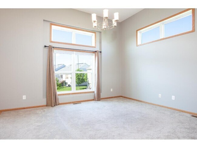 Foto del edificio - 7134 Merrimac Ln N