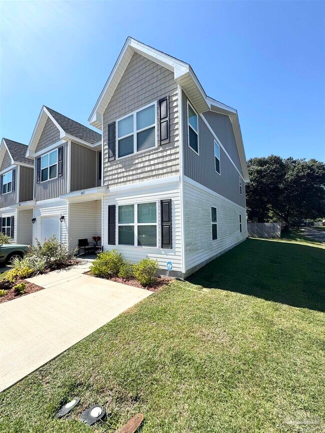 Foto del edificio - 6053 Brylex Ln